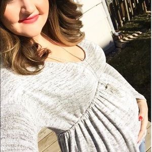 A Pea in the Pod Maternity Sweater
